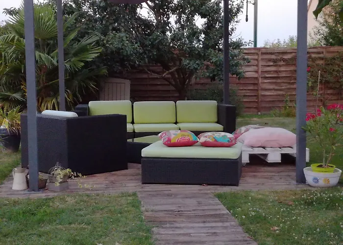 Rose Blanche לינה וארוחת בוקר 3*